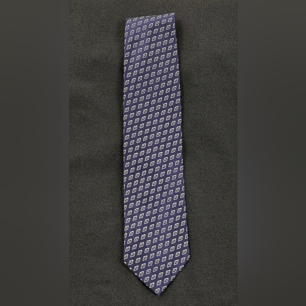 (NWOT) EMPORIO ARMANI 👔 100% Silk ◇ Elegant Purple & Cream Patterned Men's Tie